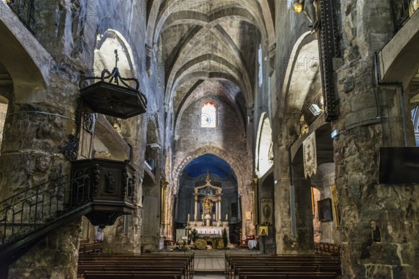 Interior view, Notre-Dame-du-Puy Cathedral, Grasse, Alpes Maritimes, Provence Alpes Cote d'Azur,