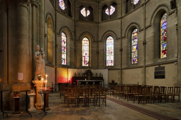 Choir room with altar, interior view, Église Notre-Dame Cathedral, Épernay, Champagne, Marne,