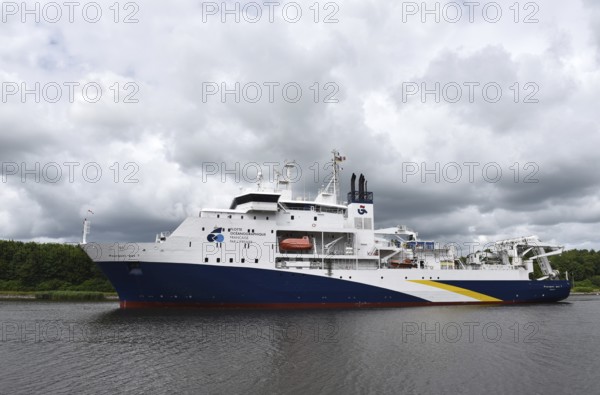 The French research vessel POURQUOI PAS in the Kiel Canal, Kiel Canal, Kiel Canal,
