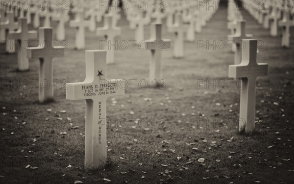 Tag Medal of Honour, grave of Frank D. Peregory, gravestones, war graves, soldiers' graves,