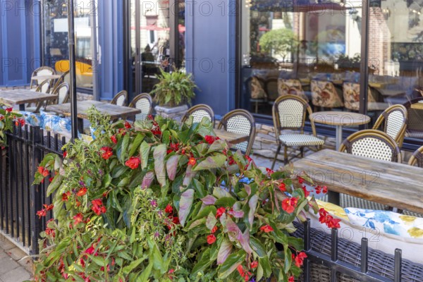 Ontario, Blue Mountain resort restaurants and cafes in the Blue Mountain village shopping and