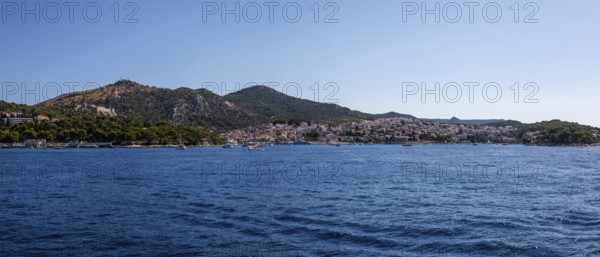 View from the sea to the harbour and the town of Hvar, panoramic view, island of Hvar, Dalmatia,