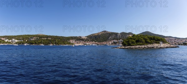 View from the sea to the harbour and the town of Hvar, panoramic view, island of Hvar, Dalmatia,