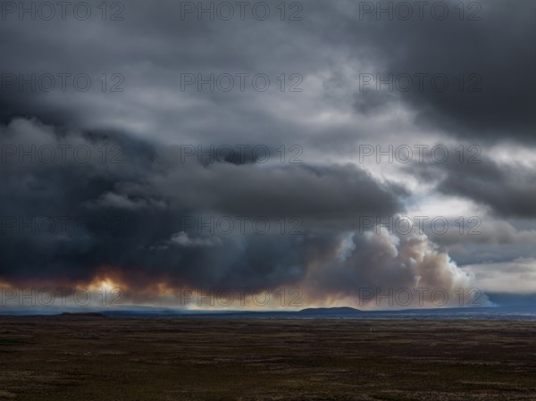 DefaultVolcano, volcanic eruption, ash cloud, aerial view, Sundhnúkur crater chain, July 2025,