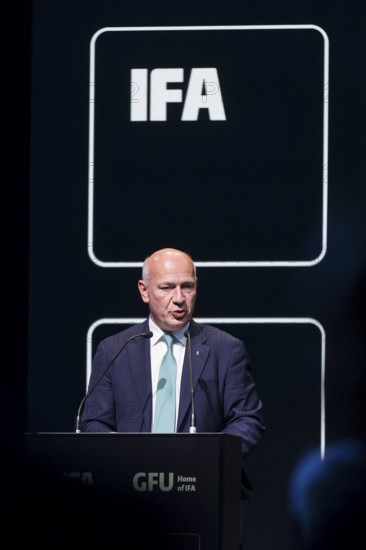 Kai Wegner (Governing Mayor of Berlin, CDU) speaks at the opening gala of the IFA consumer