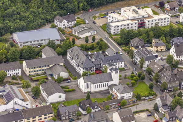 Aerial view, St. Marien Kirche Amtsgericht an der Poststraße Bundesstraße B480, residential area