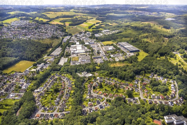 Aerial view, circular housing estate Rumbecker Holz, commercial area Wiebelsheide, behind