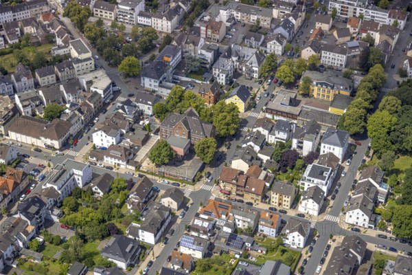 Aerial view, right yellow building Grimmeschule Schwester-Aicharda-Straße, school and residential