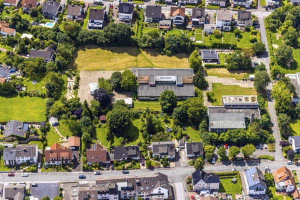 Aerial view, Heinrich-Knoche-Schule primary school, residential area, Herdringen, Arnsberg,