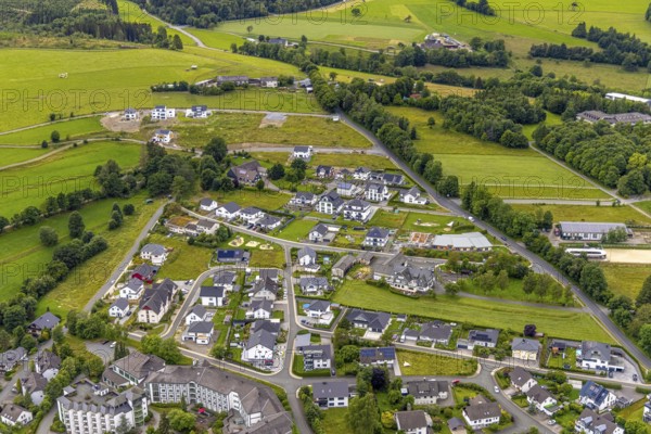 Aerial view, new residential area Am Sengelsberg, below the house at Sähling - evangelisches