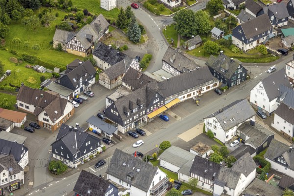 Aerial view, Sieg-Lahn-Straße corner Zum Ilsetal with Müller Bäckerei Konditorei Cafe, Feudingen,