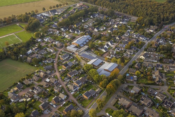 Aerial view, residential area Schmelenheide with LVR Dietrich-Bonhoeffer special school, Hau,