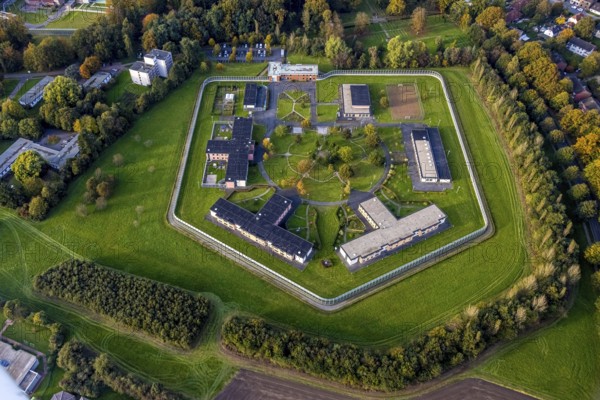 Aerial view, Forensic Psychiatry - LVR Clinic, Houses F1 to F7, Bedburg-Hau, Lower Rhine, North