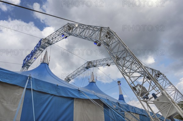 A steel structure holds the tent roof, circus tent, circus tent, Circus-Krone, Kempten, Allgäu,