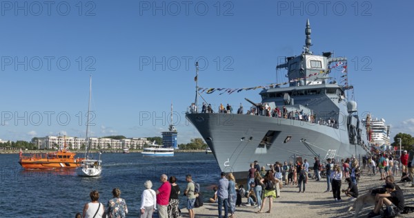 Frigate North Rhine-Westphalia, boats, visitors, Hanse-Sail, Warnemünde, Rostock,