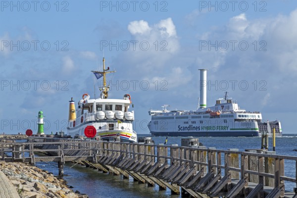 Excursion boat, Scandlines Hybrid Ferry, pier lights, Unterwarnow, Hanse Sail, Warnemünde, Rostock,