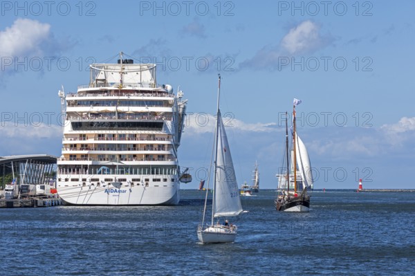Cruise ship Aida mar in the harbour, sailing boats, Hanse Sail, Unterwarnow, Warnemünde, Rostock,