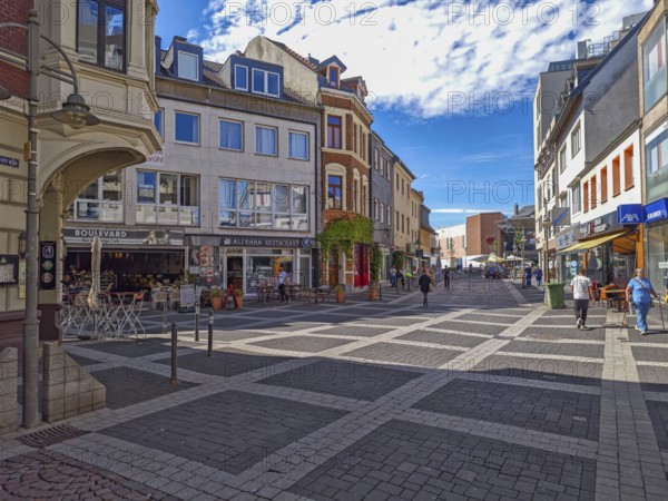 Pedestrian zone, traffic-calmed, old town, architecture, bicycles, restaurant, shops, blue sky,