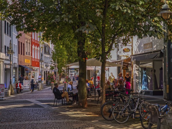 Pedestrian zone, traffic-calmed, old town, architecture, café, bicycles, trees, cobblestones,