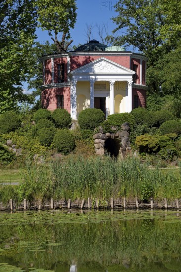 Pantheon designed by Friedrich Wilhelm Freiherr von Erdmannsdorff, Wörlitz Park, Wörlitz Gardens,
