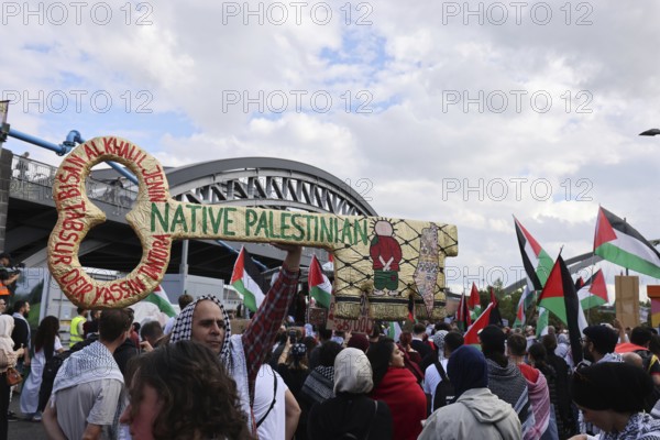 Several thousand people take part in a pro-Palestine demonstration under the slogan United 4 Gaza