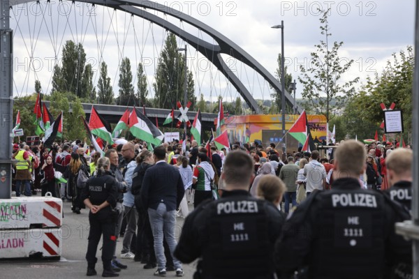 Several thousand people take part in a pro-Palestine demonstration under the slogan United 4 Gaza