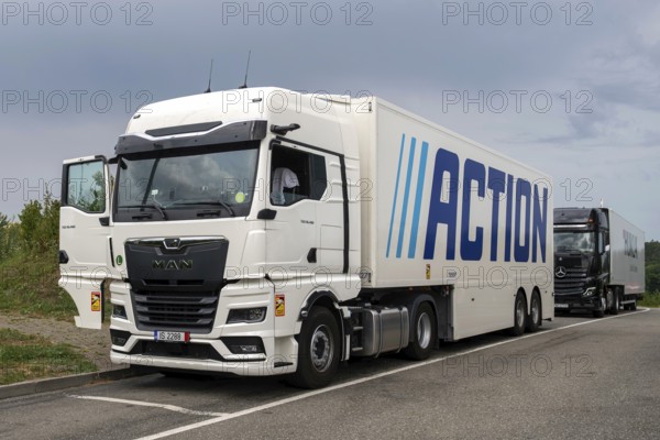 Lorry Action Non Food Discounter, Schmitten, Switzerland