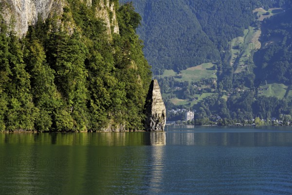 Schillerstein, Mythenstein, a striking boulder about 20 metres high at the entrance to Lake Uri,