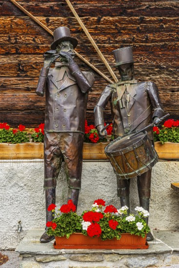 Copper sculptures of drummers and pipers, Saint Luc, Val d'Anniviers, Valais Alps, Canton Valais,