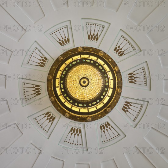 Waiting room in bathhouse 3 with a view of the ceiling to the chandelier, Art Nouveau, Art Nouveau