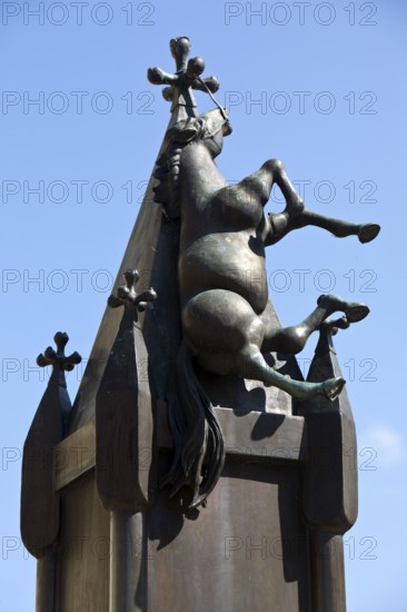 The horse on the church tower, depicted on the Münchhausen fountain by Bonifatius Stirnberg in