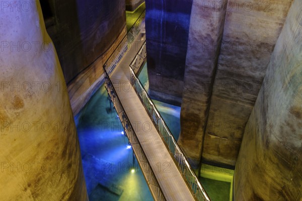 Palombaro lungo cistern, cave settlement, cave dwellings, houses, Sassi, Matera, Unesco World