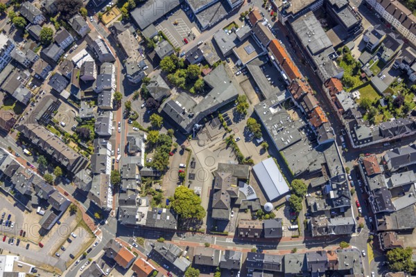 Aerial view, Knapper primary school and schoolyard, Theodor-Schulte Platz, Lüdenscheid town,