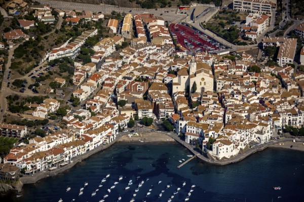 Bay of Cadaques, sailing boats, old town, Parc Natural Cap De Creus, Cadaqués, Costa Brava,