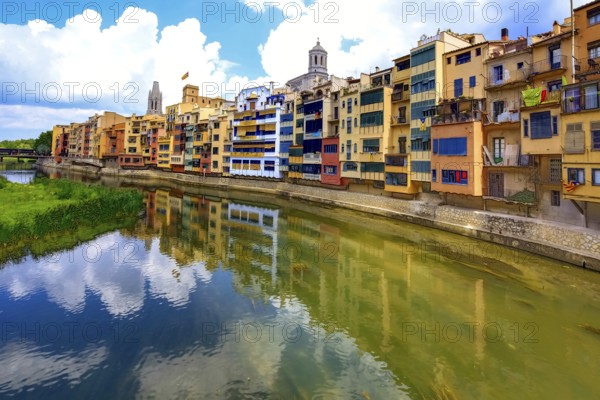 Colourful facades over the river Onyar, Banyoles, Cataluña, Gerona, Catalonia, Spain, Cataluña,