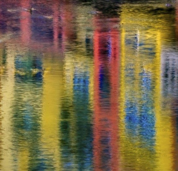 Reflections of the colourful facades in the river Onyar, Girona, Cataluña, Gerona, Catalonia,