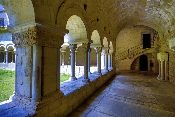 Cloister, Cathedral of Santa Maria of Gerona, Catedral Santa Maria de Girona, Girona, Cataluña,