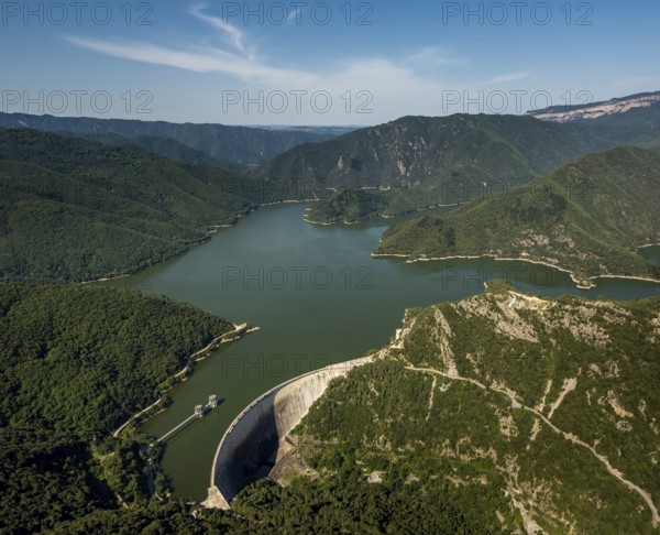 River Ter, Riu Ter, Susqueda Reservoir, Panta de Susqueda, Rupit, Costa Brava, Cataluña, Catalonia,