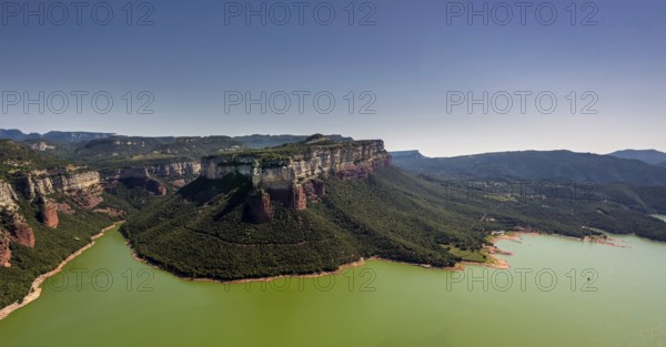 Table mountain bedrock, Panta de Sau, reservoir of Sau, river Ter, Riu Ter, Les Masies de Roda,