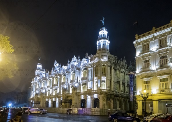 Teatro Nacional, Grand Theatre de Habana, Grand Theatre of Havana by night, Havana, La Habana,