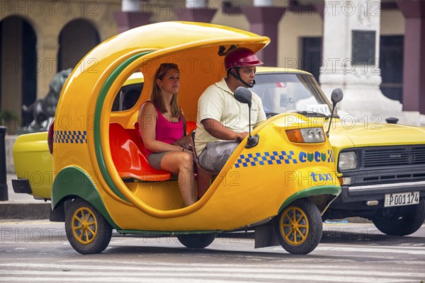 Cocotaxi, egg-shaped taxi on Havana's streets, plastic bodywork, La Habana, Havana, Cuba, Cuba,