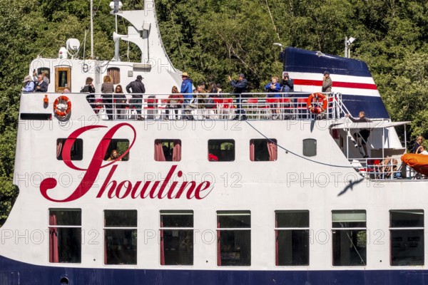 Tourists overdeck on excursion ship Showline, flying mantle liner, fjord, Flåm, Bakka, Sogn og