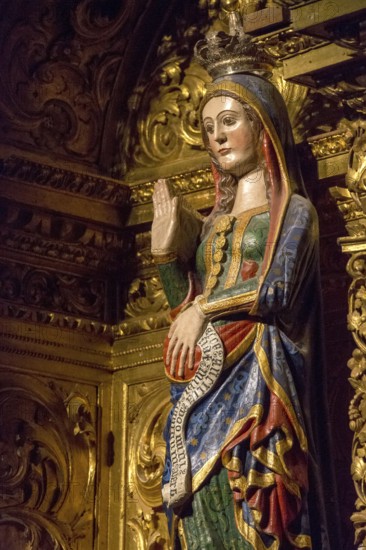 Statue of the pregnant Virgin Mary, depiction of the pregnant Virgin Mary, Sé Catedral de Évora