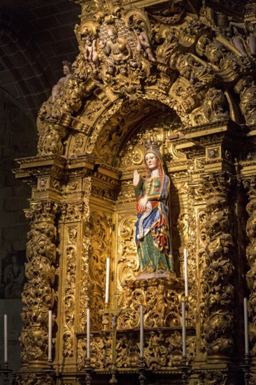 Statue of the pregnant Virgin Mary, depiction of the pregnant Virgin Mary, Sé Catedral de Évora