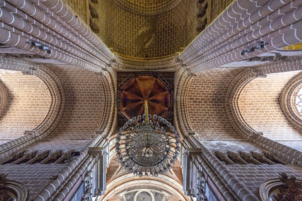UNESCCO World Heritage Site, Nave of the Cathedral, Sé Catedral de Évora Basílica Sé Catedral de