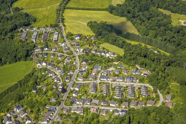Aerial view, residential area, local view Frohnberg with Voßnacker Straße and terraced house