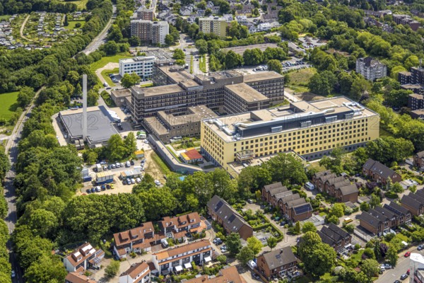 Aerial view, HELIOS Klinikum Niederberg with construction site and new building, Velbert, Ruhr