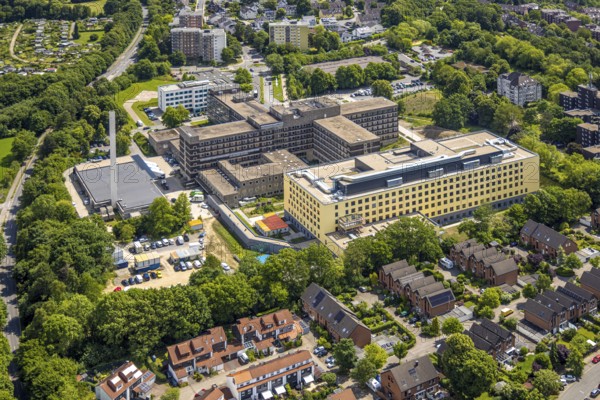 Aerial view, HELIOS Klinikum Niederberg with construction site and new building, Velbert, Ruhr