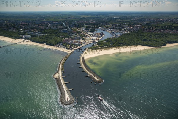 KoÅ'obrzeg, Kolobrzeg, harbour entrance, pier, Baltic Sea beach, Baltic Sea coast, Województwo