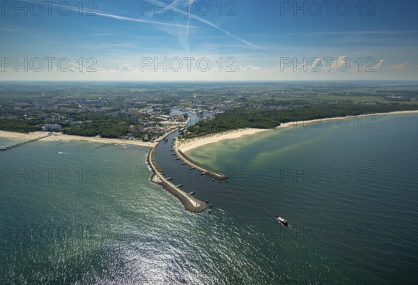 KoÅ'obrzeg, Kolobrzeg, harbour entrance, pier, Baltic Sea beach, Baltic Sea coast, Województwo